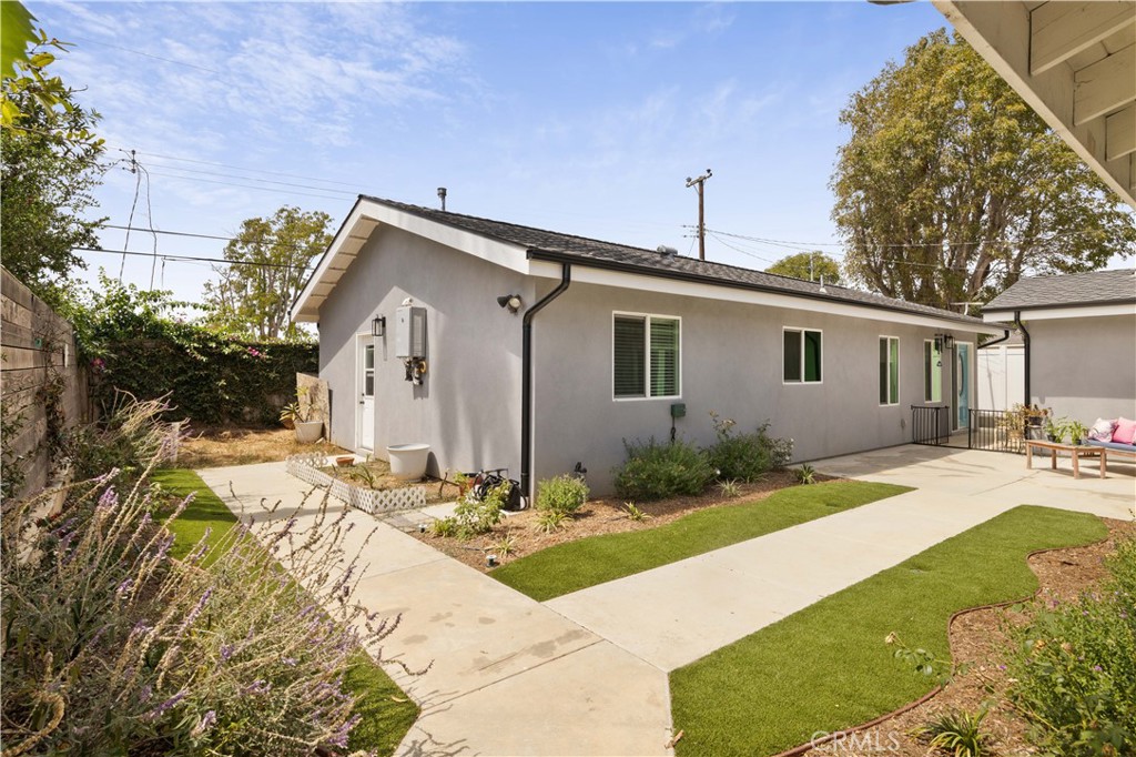 2049 Monrovia