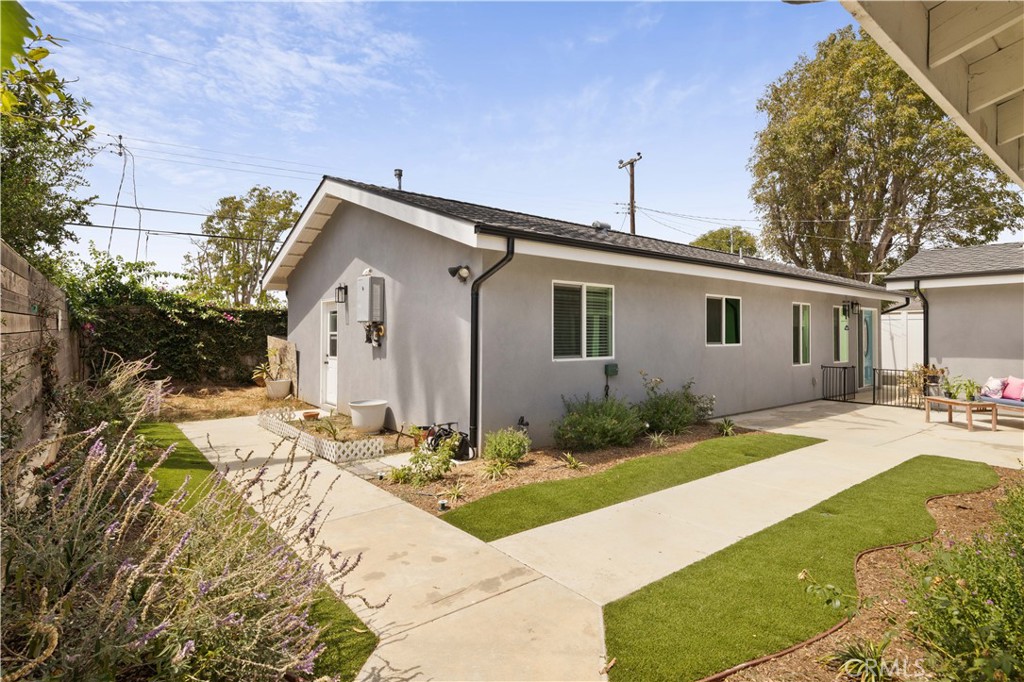 2049 Monrovia