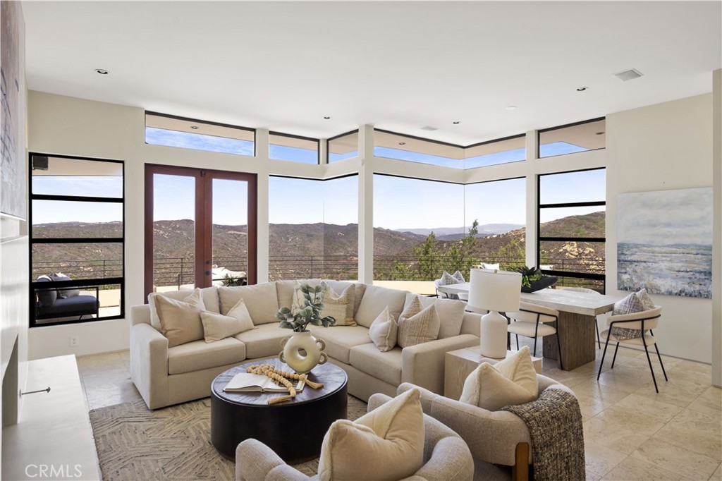 1505 Skyline Drive