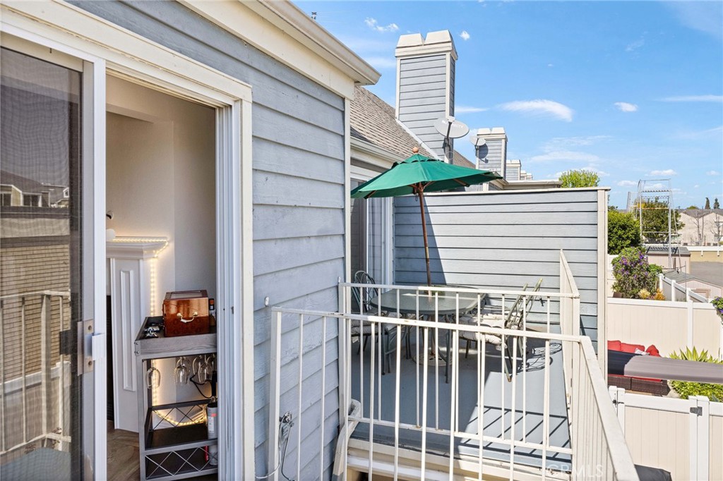 810 Baker 210