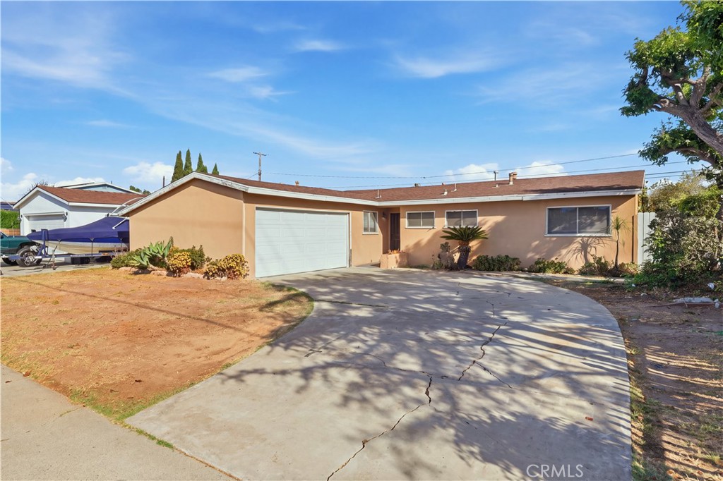 944 W Wilson