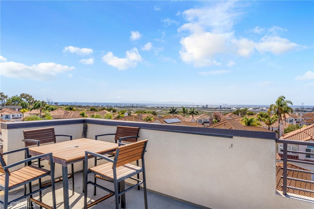 1809 Ocean Court