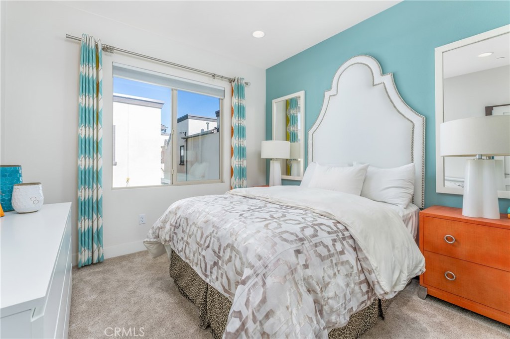 1809 Ocean Court