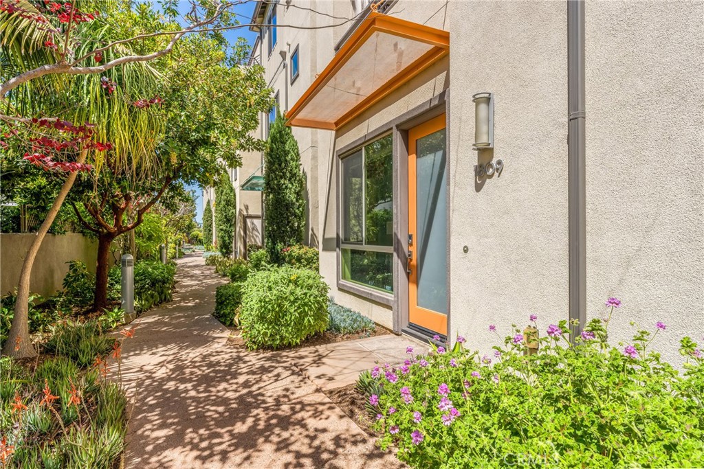 1809 Ocean Court