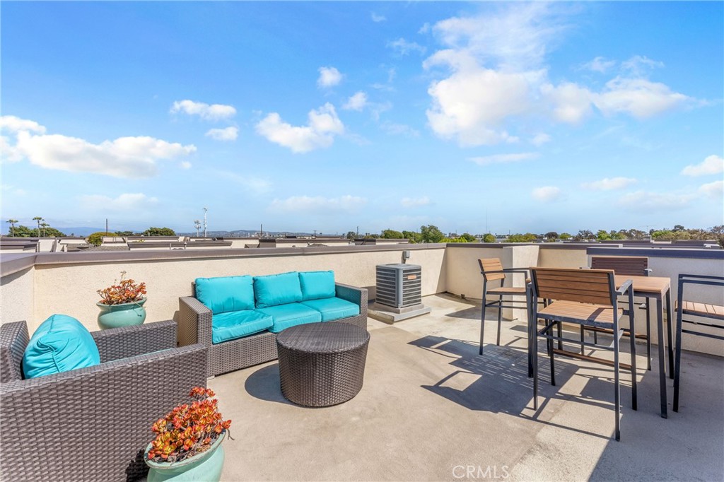 1809 Ocean Court