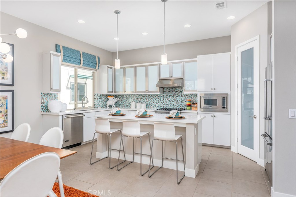 1809 Ocean Court