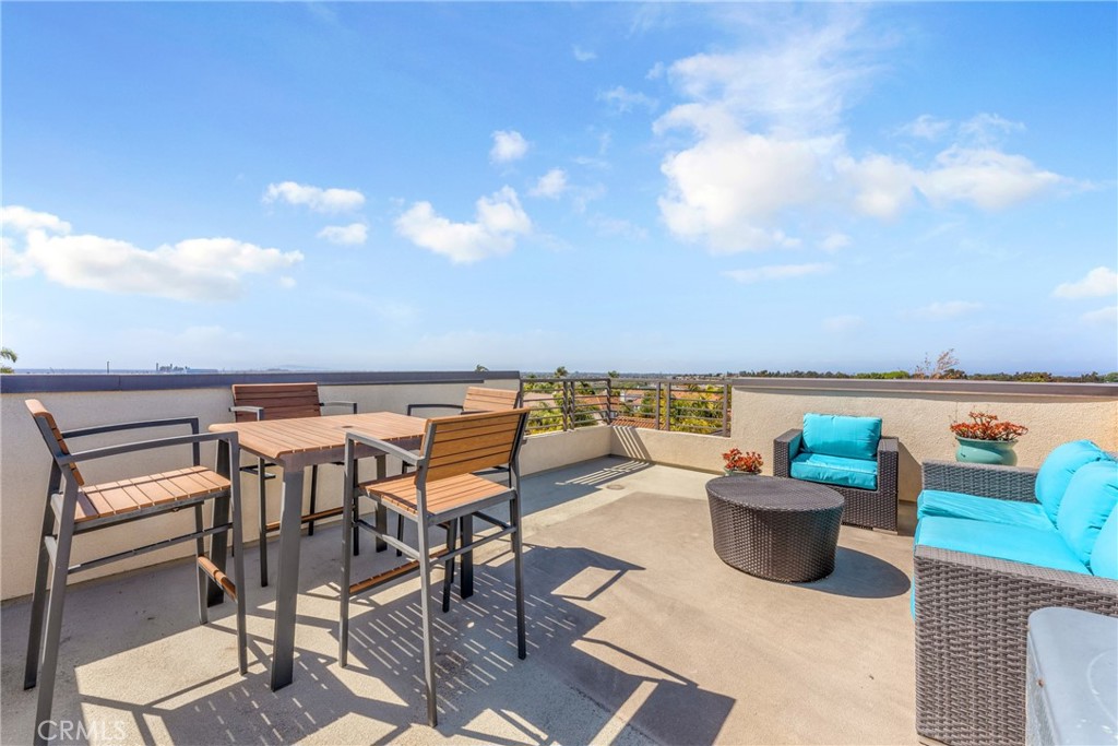 1809 Ocean Court