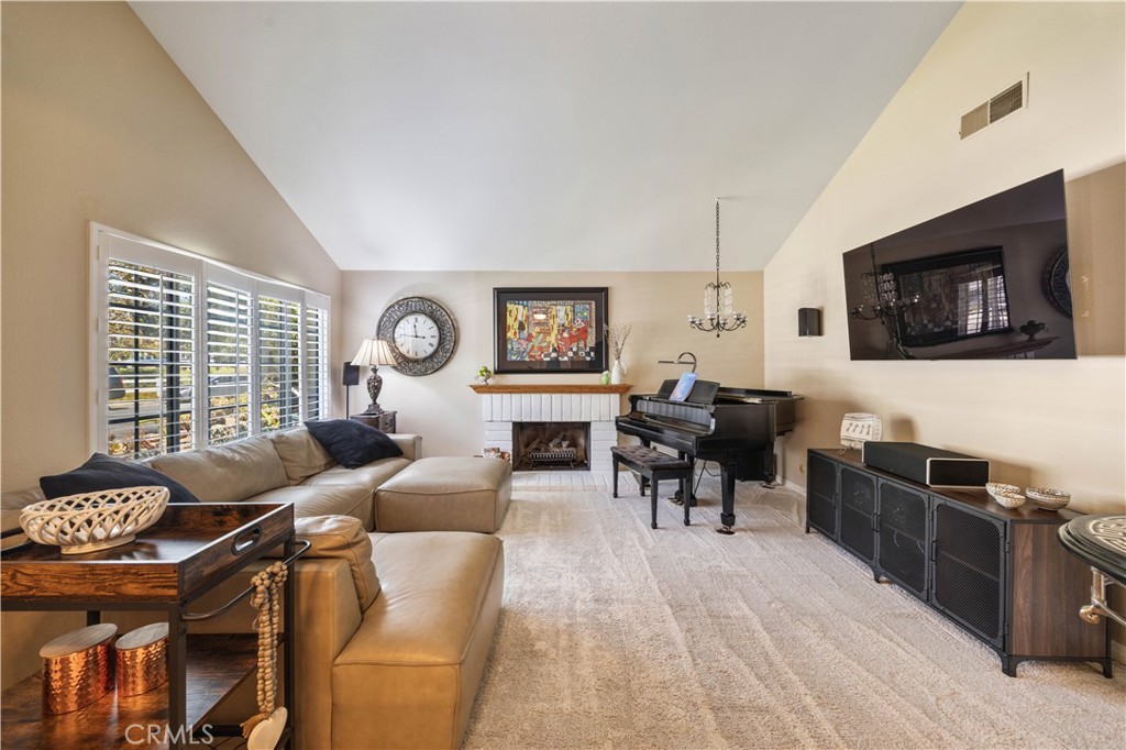 5612 Amberdale