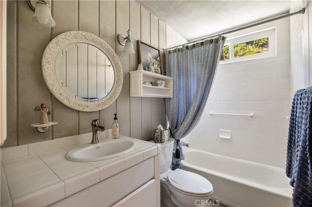 5612 Amberdale