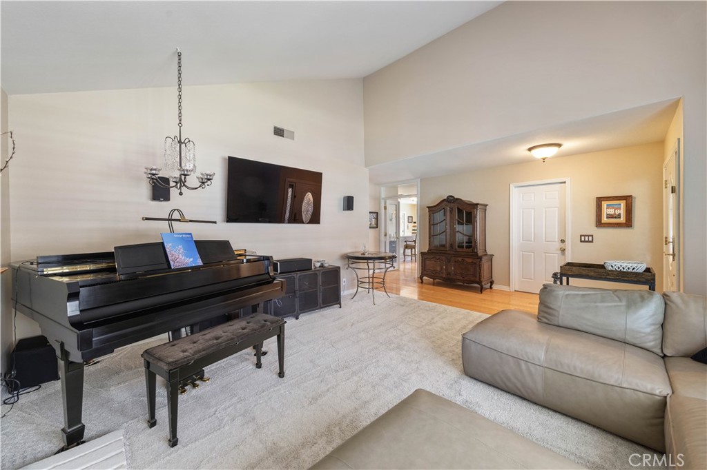 5612 Amberdale