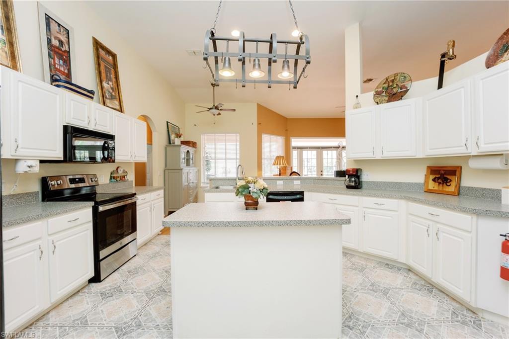 8945 Cypress Preserve PL