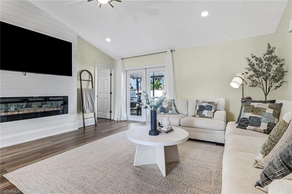 10208 Shade Tree CT