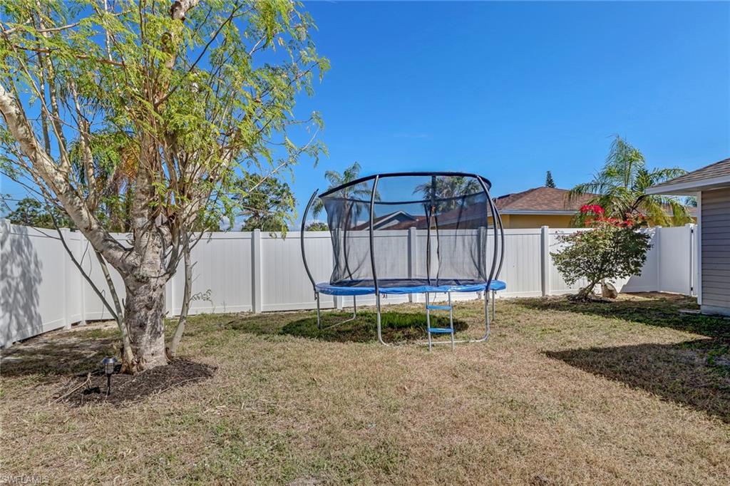 10208 Shade Tree CT