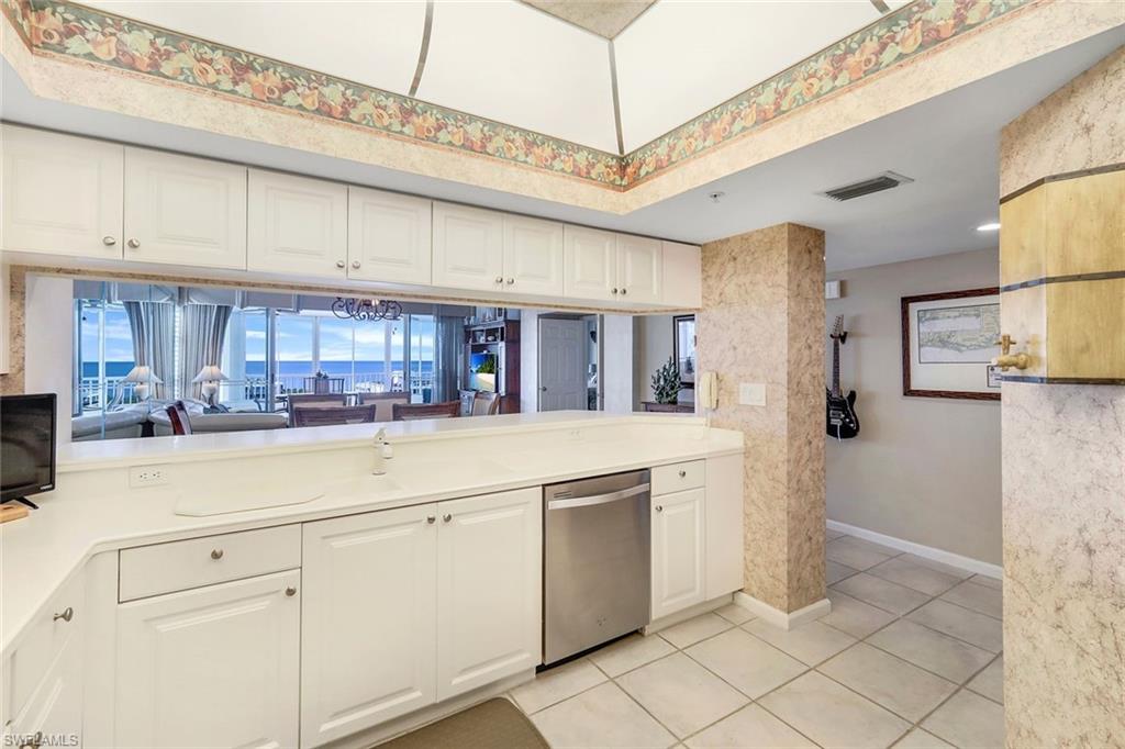 21 Bluebill AVE # 1102