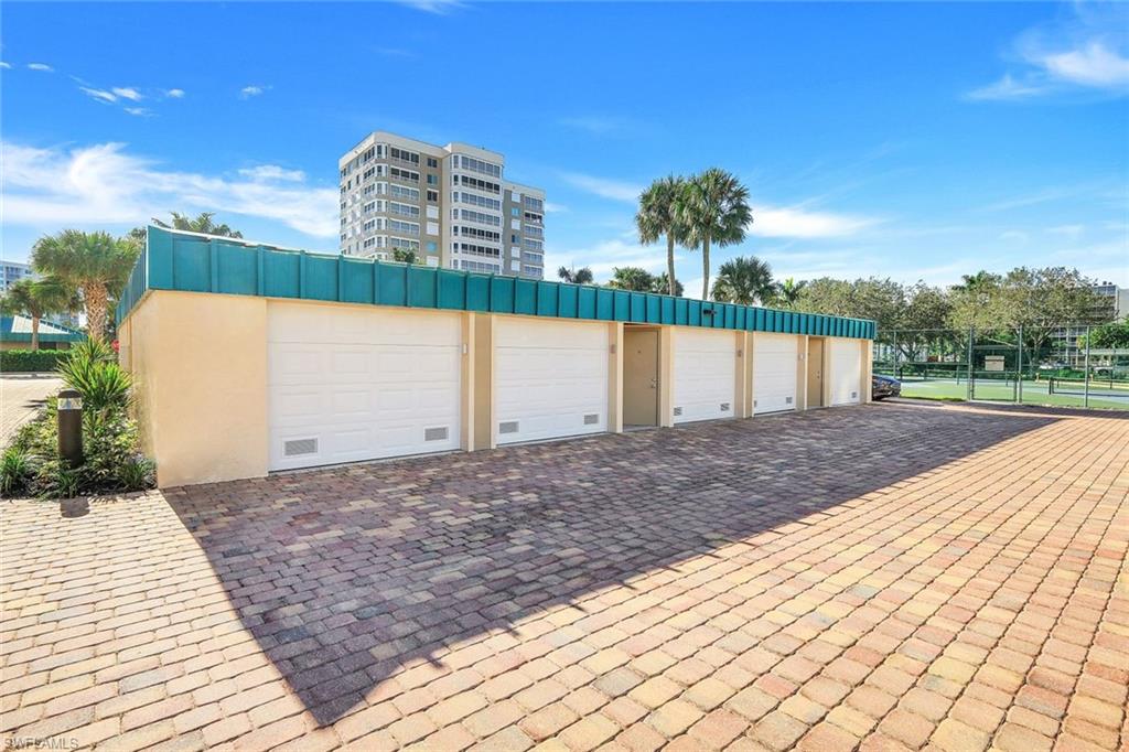 21 Bluebill AVE # 1102