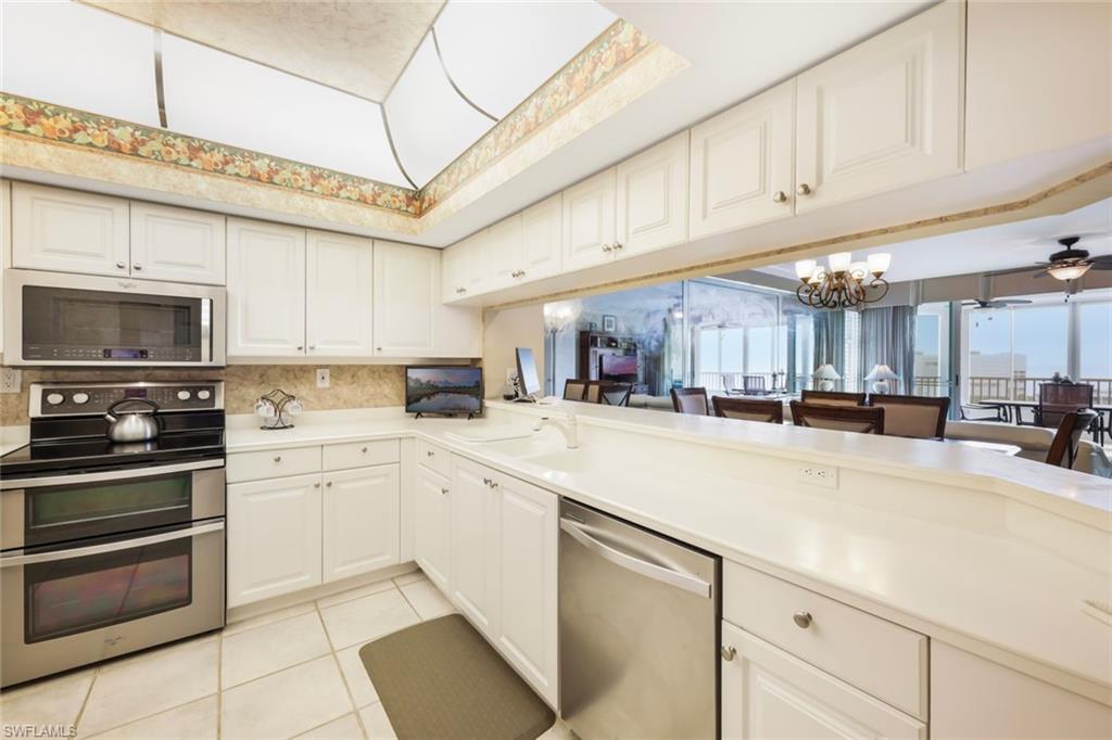 21 Bluebill AVE # 1102