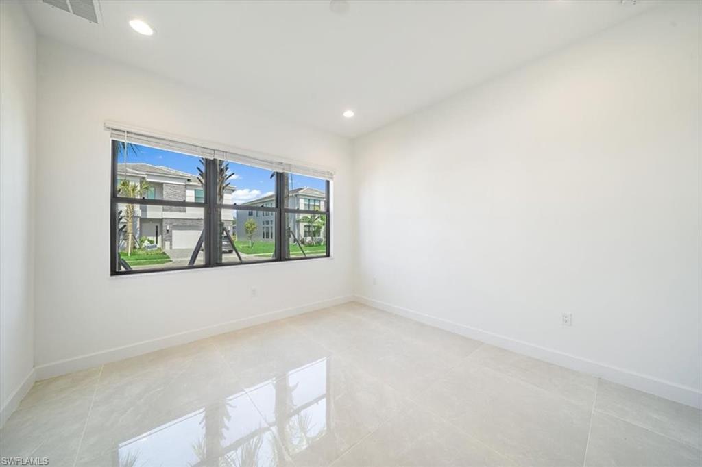 20151 Camellia Crosse LN