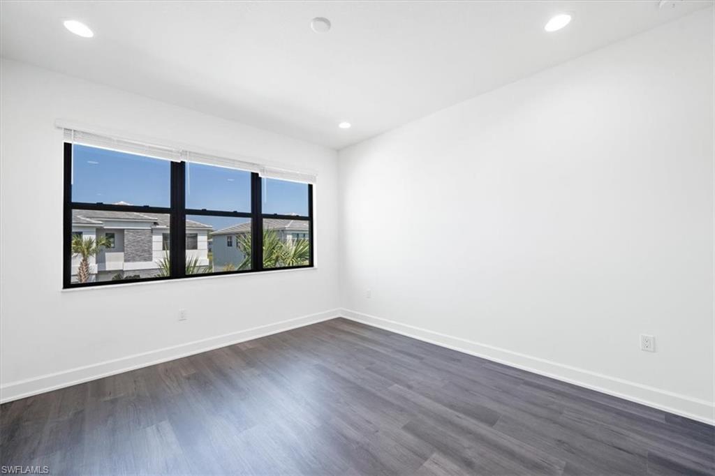 20151 Camellia Crosse LN