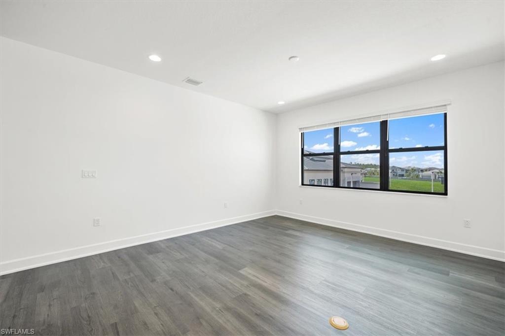 20151 Camellia Crosse LN