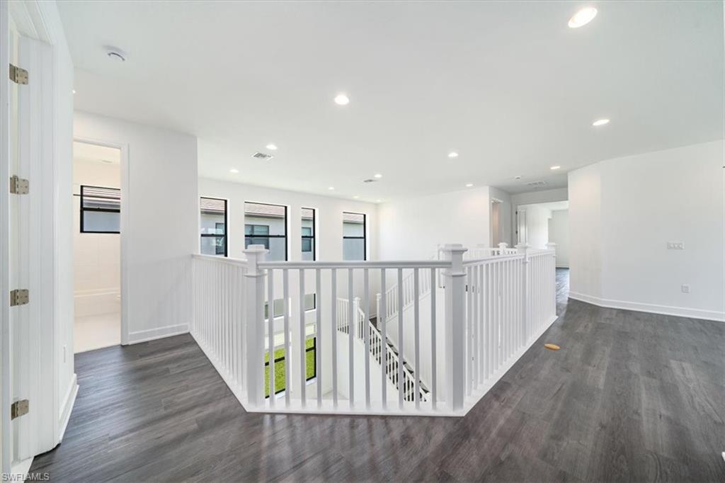 20151 Camellia Crosse LN