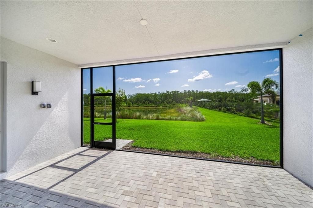 20151 Camellia Crosse LN