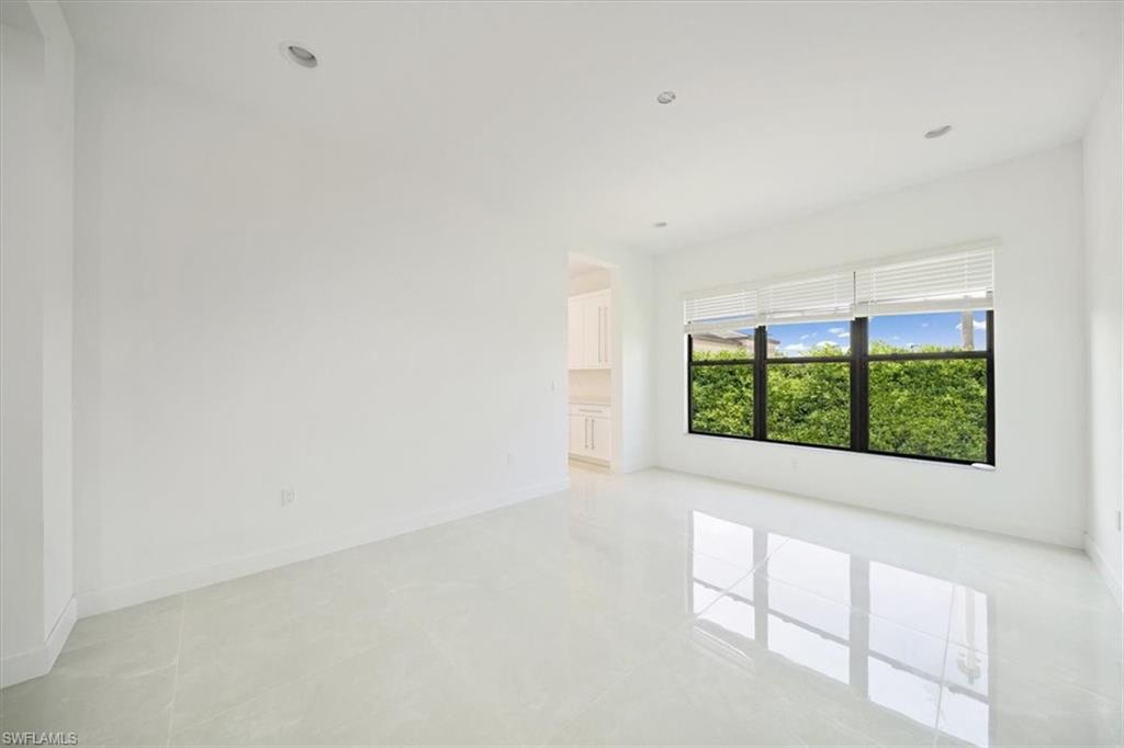 20151 Camellia Crosse LN