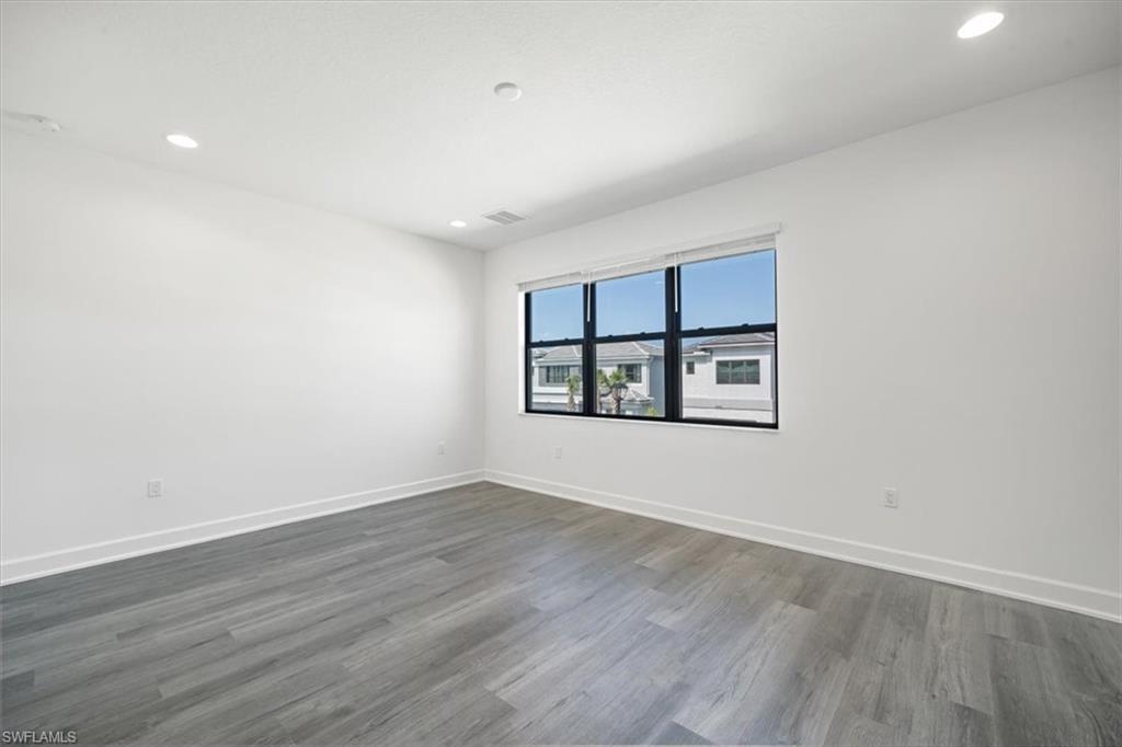 20151 Camellia Crosse LN