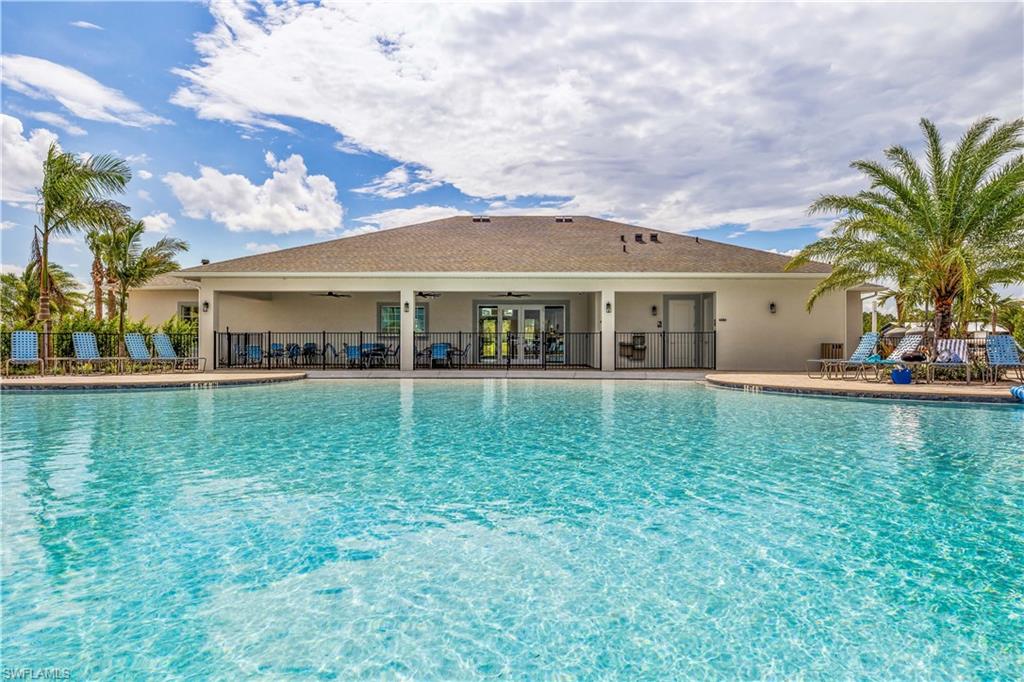 17785 SHADE TREE LOOP