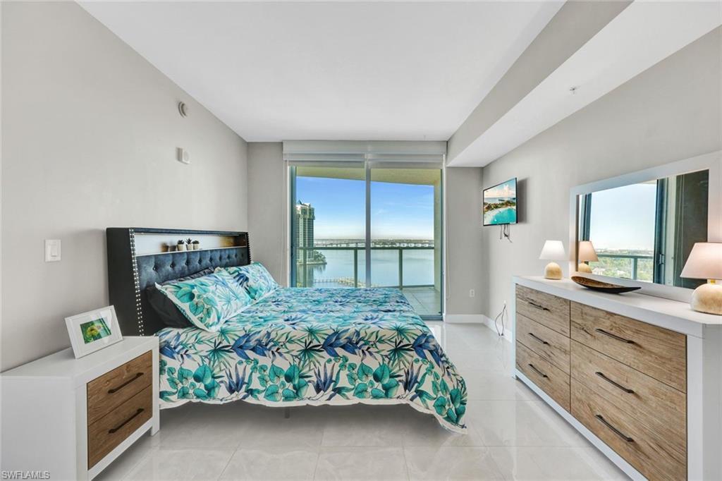 3000 Oasis Grand BLVD # 1106