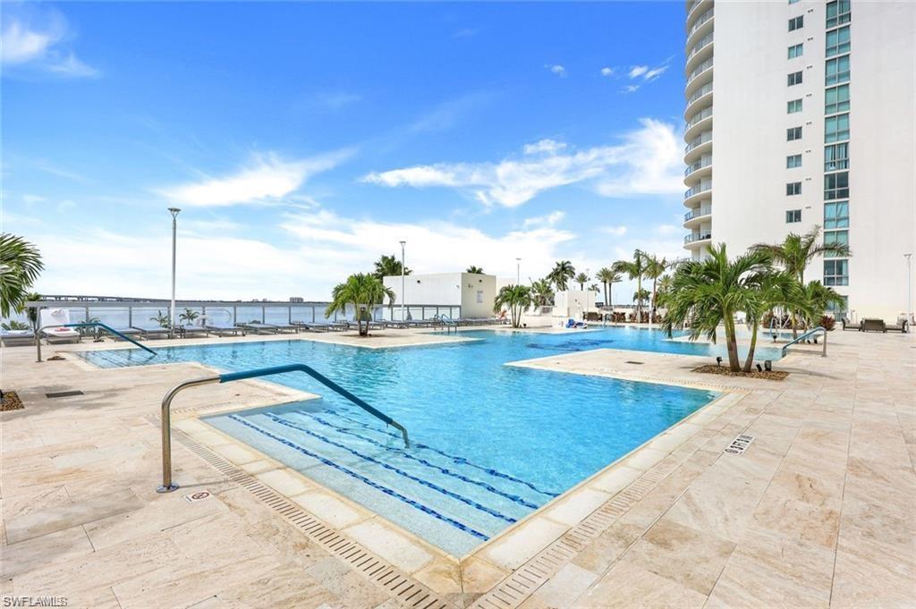 3000 Oasis Grand BLVD # 1106
