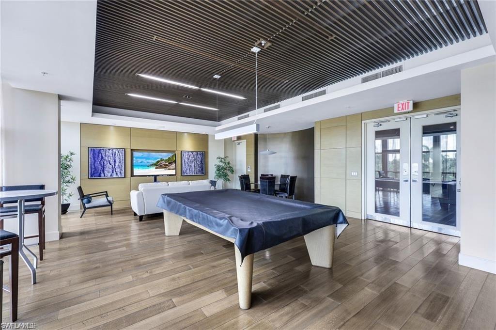 3000 Oasis Grand BLVD # 1106