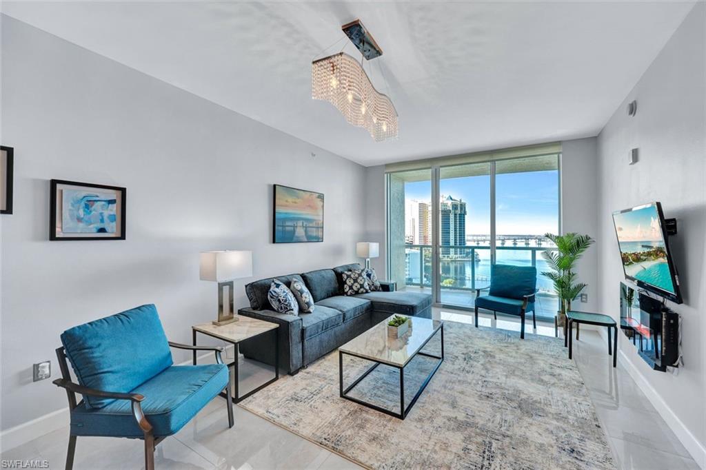 3000 Oasis Grand BLVD # 1106