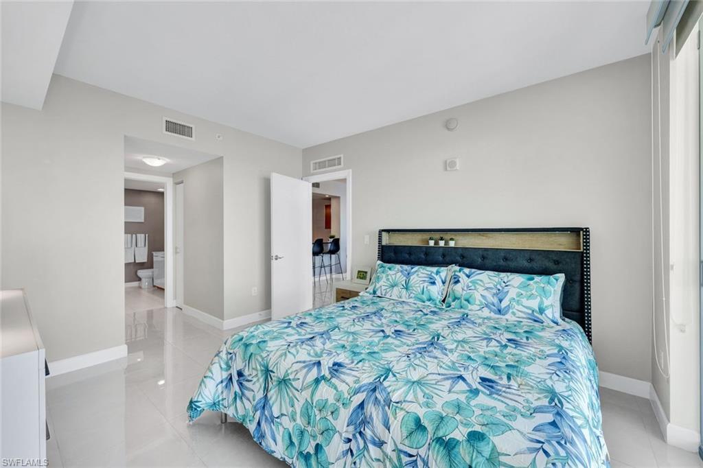 3000 Oasis Grand BLVD # 1106