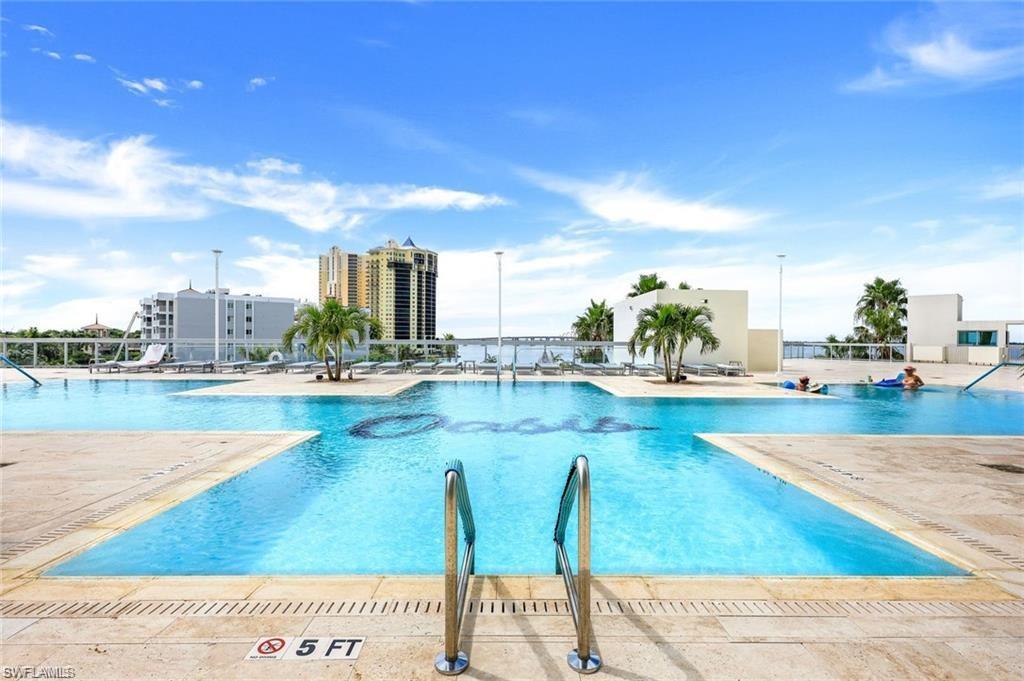 3000 Oasis Grand BLVD # 1106