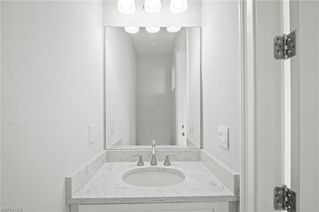 28041 Captiva Shell LOOP