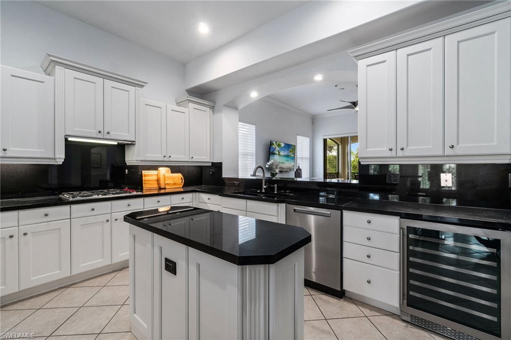 2842 Tiburon BLVD E 103