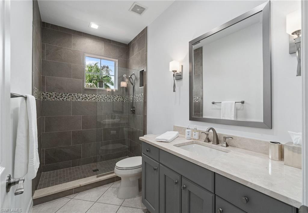 2842 Tiburon BLVD E 103