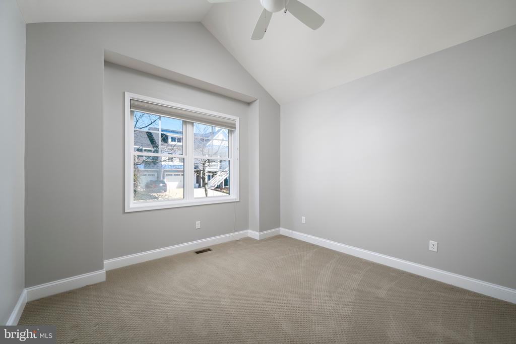 30532 N MAGNOLIA CROSSING