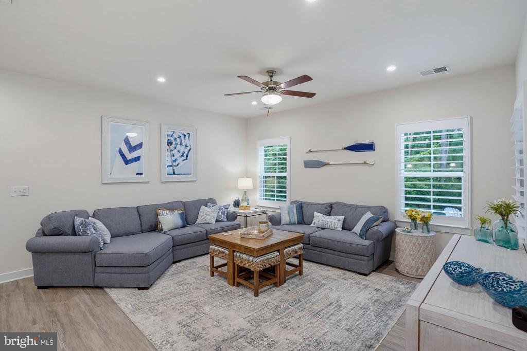 37316 KESTREL WAY