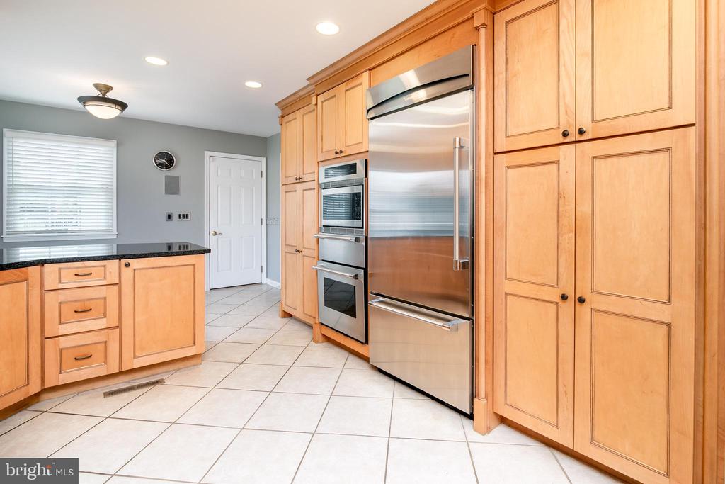 27976 CROSS CREEK DRIVE