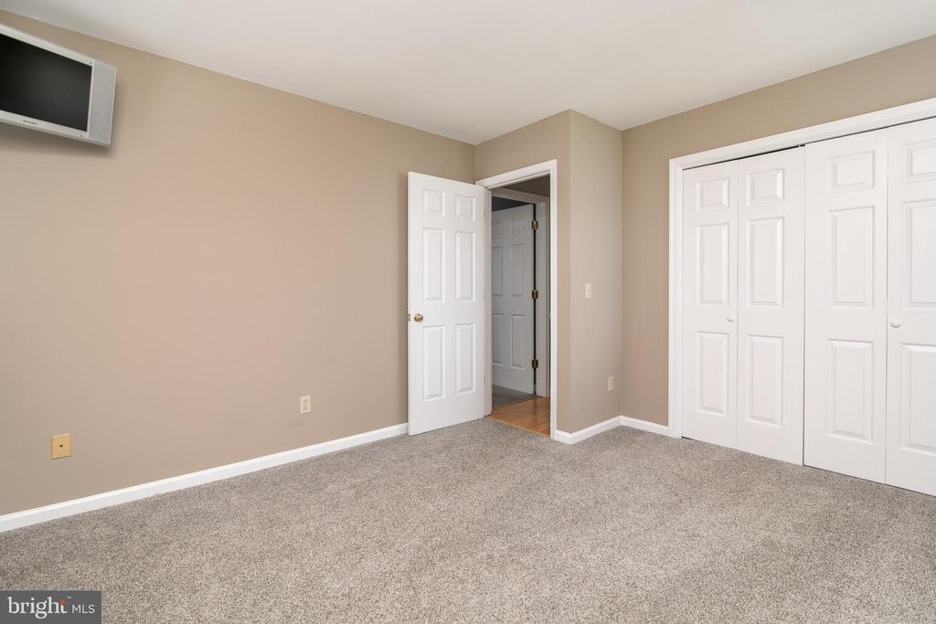 27976 CROSS CREEK DRIVE