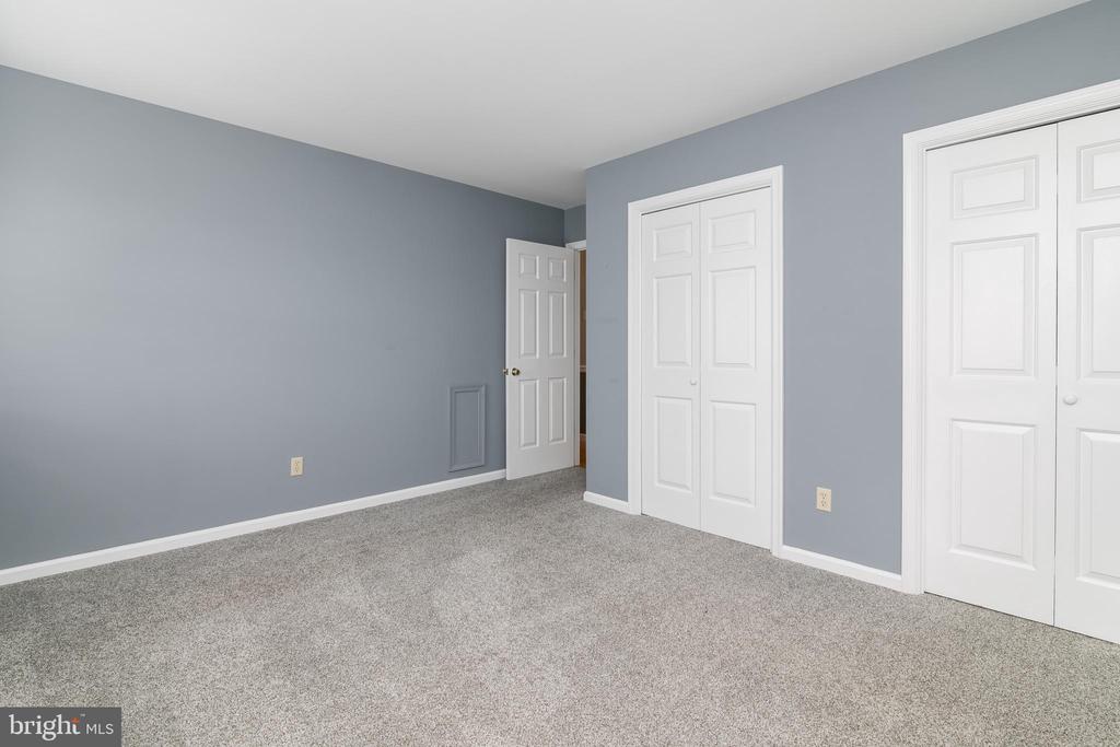 27976 CROSS CREEK DRIVE