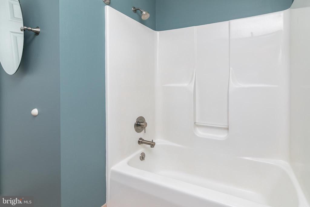 27976 CROSS CREEK DRIVE