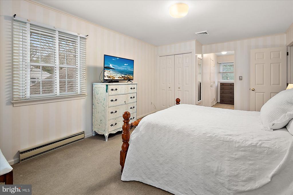 3940 DEVONSHIRE DRIVE
