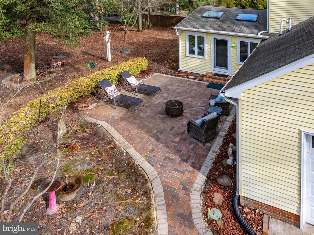 3940 DEVONSHIRE DRIVE