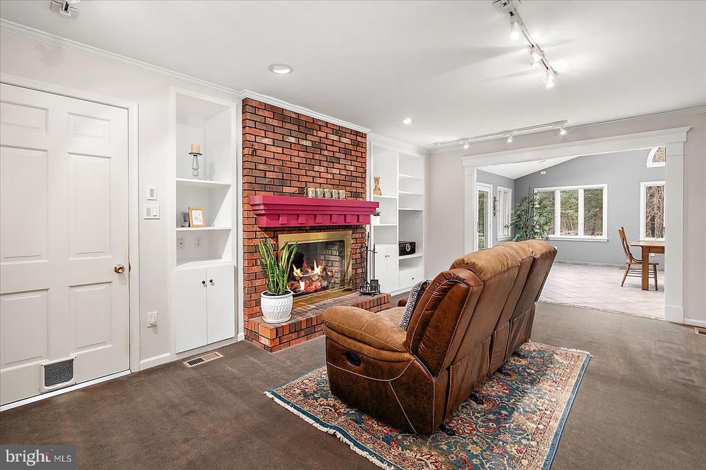 3940 DEVONSHIRE DRIVE