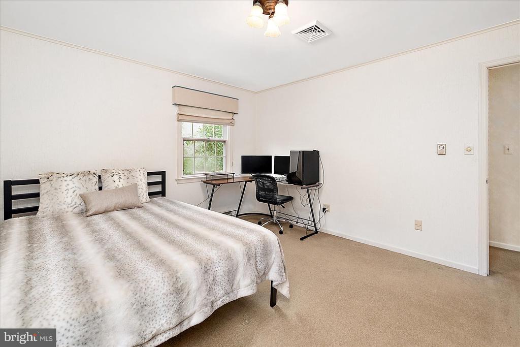 3940 DEVONSHIRE DRIVE