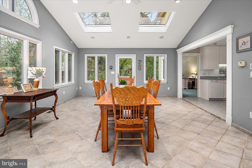3940 DEVONSHIRE DRIVE