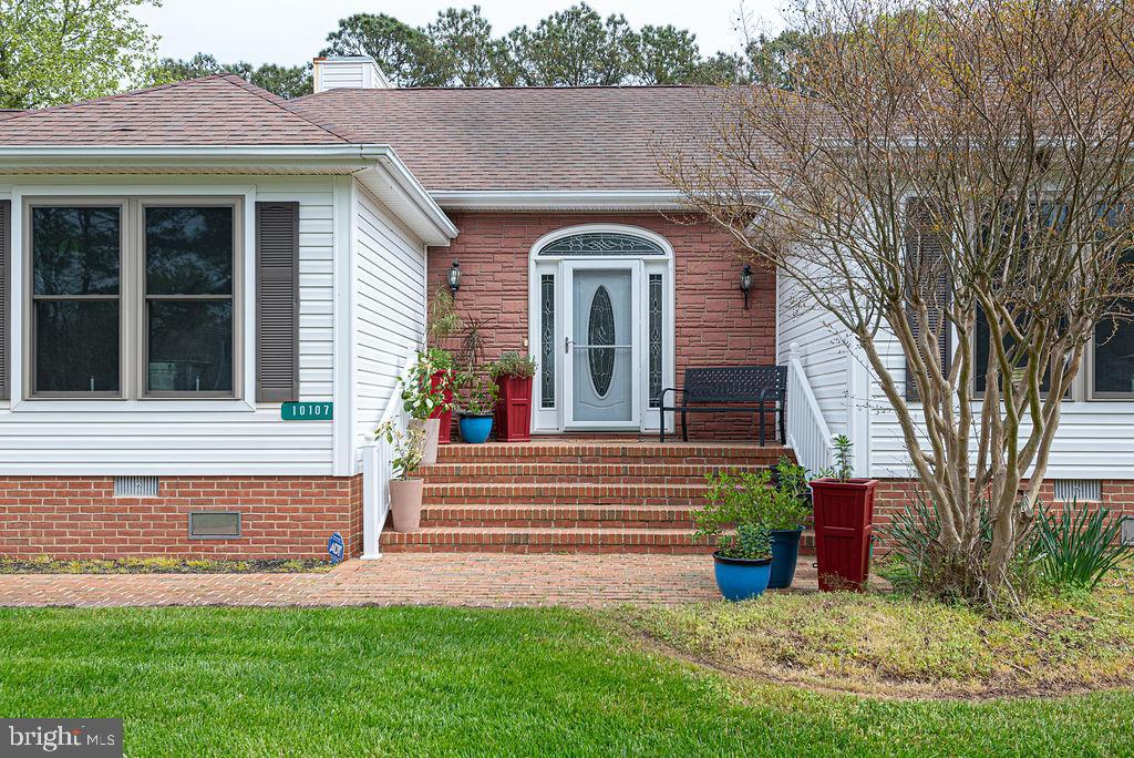 10107 QUEENS CIRCLE