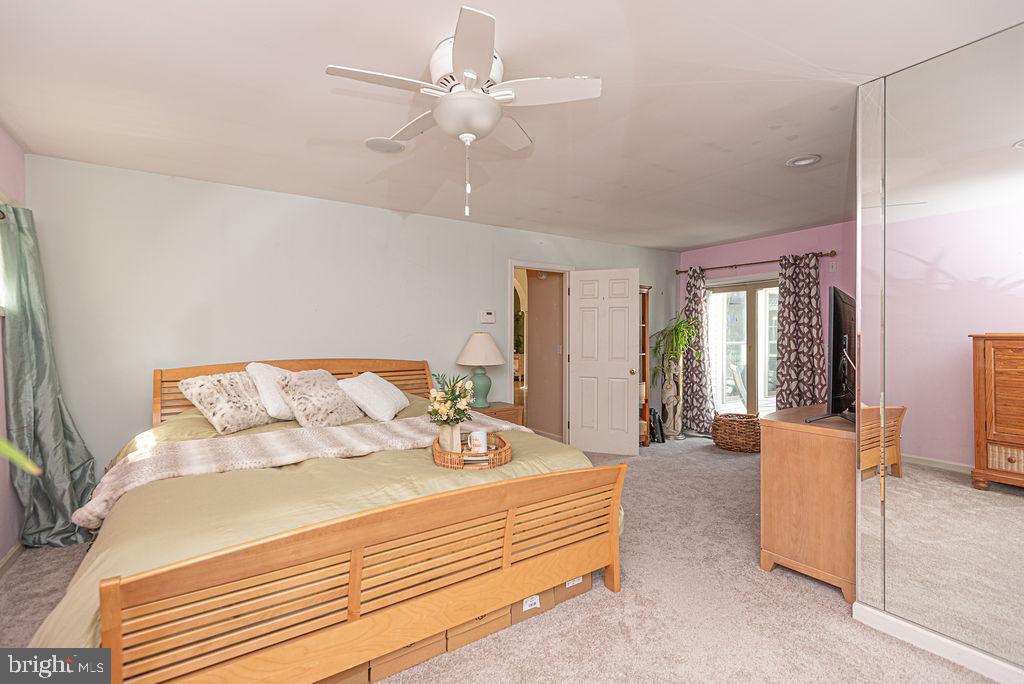 10107 QUEENS CIRCLE